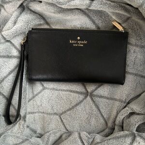 Kate Spade black double zip wristlet clutch purse
Gold hardware